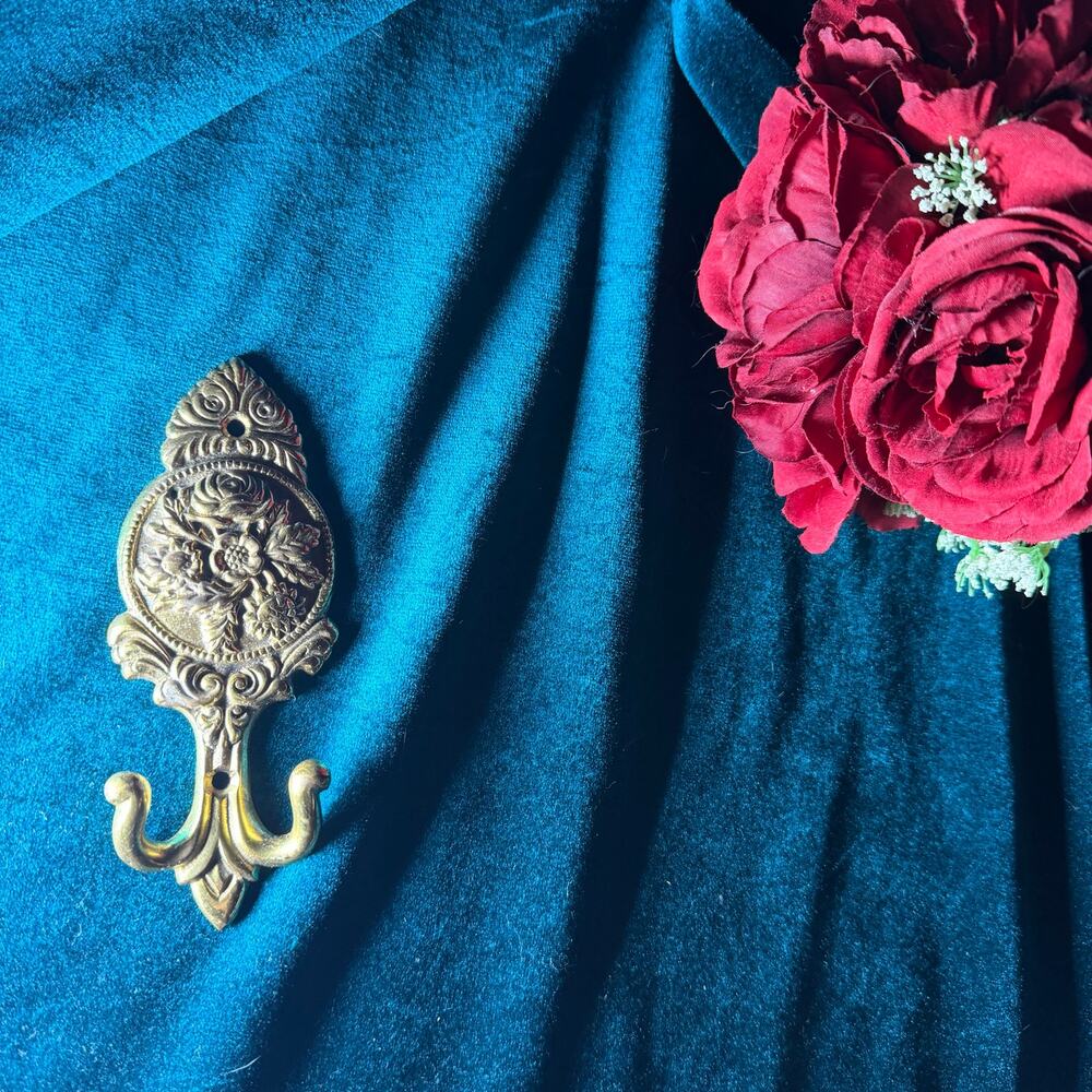Ornate French-Style Cast Bombay Gold Brass Wall Hook